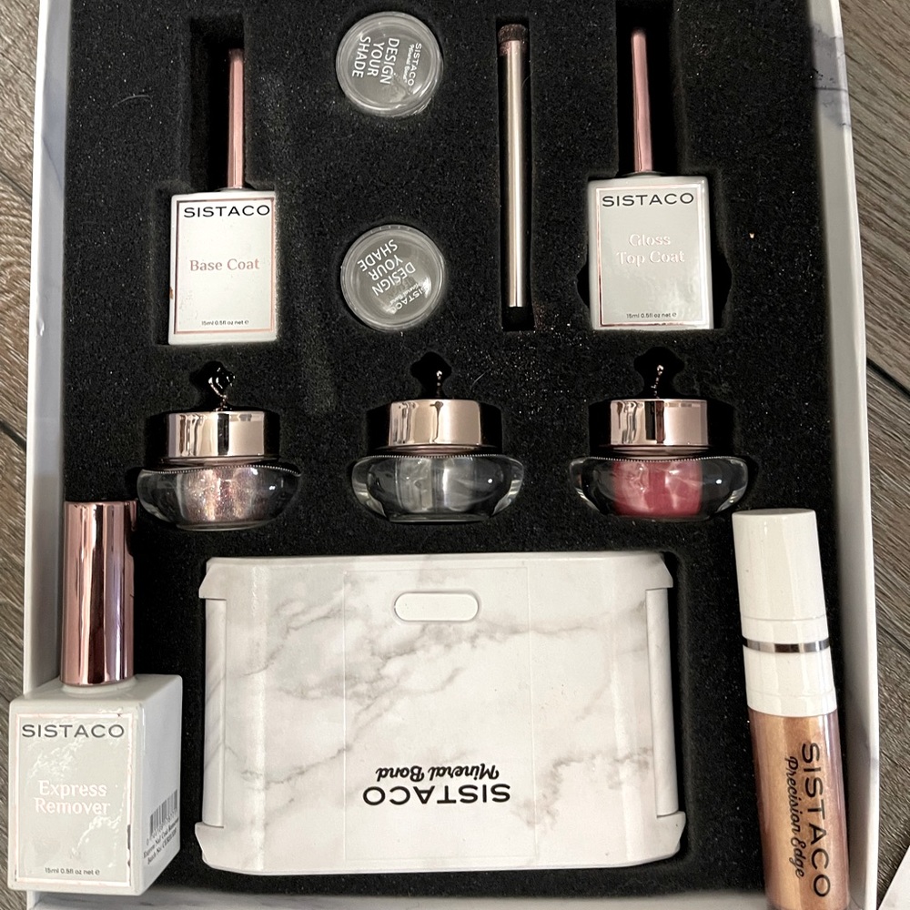 Like new full Sistaco Mineral Bond kit